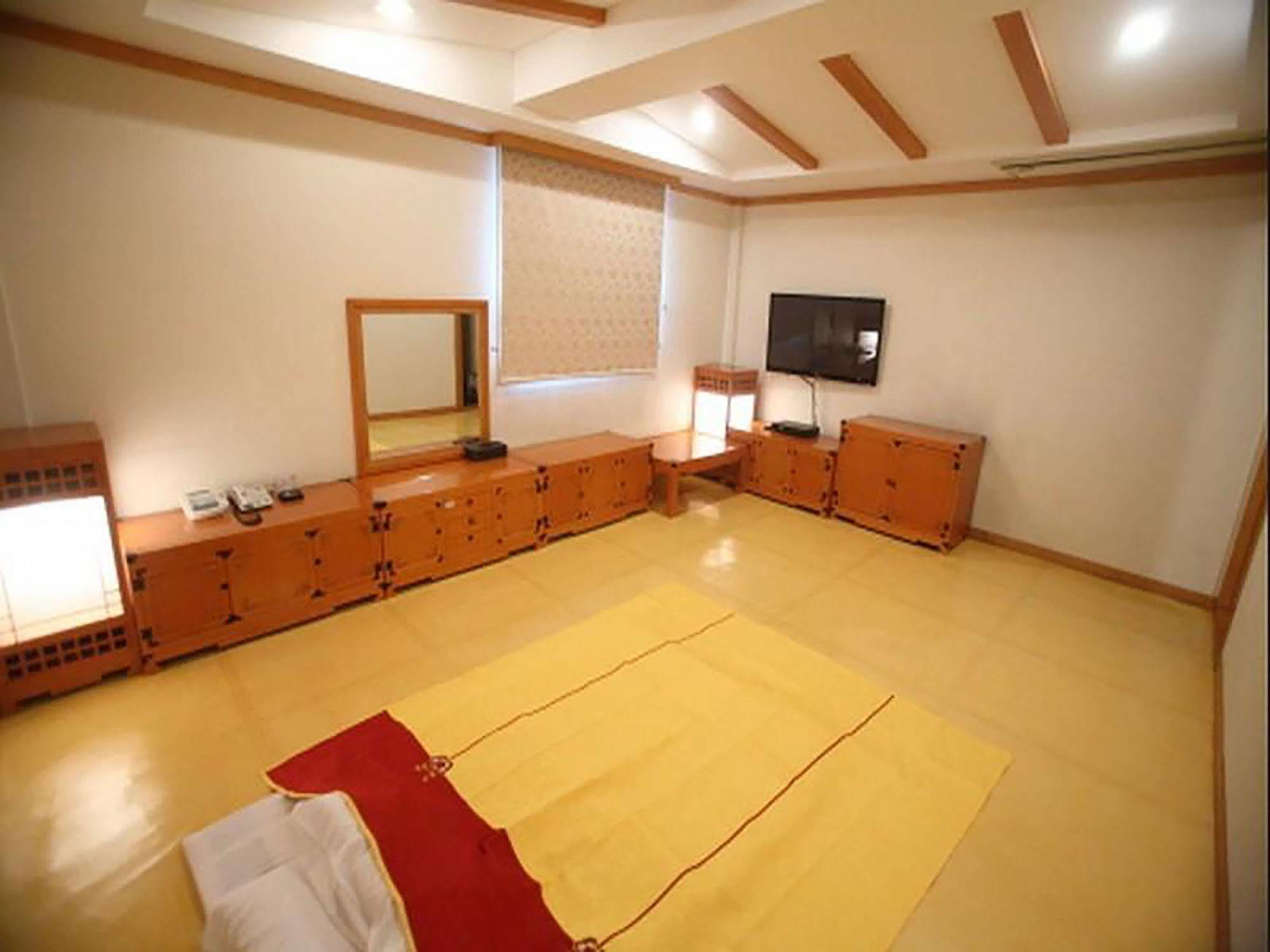 Suncheon Royal Tourist Hotel Exterior photo